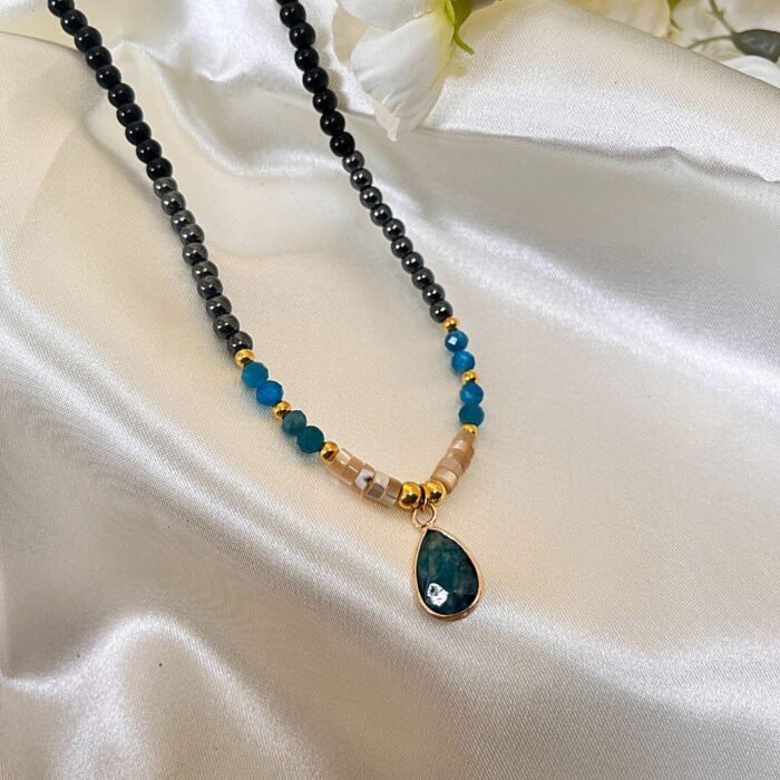 Collier Ras de Cou "Goutte" en Apatite -  by Fit Calm - Apatite, collier, Hématite, Kopy, nouveautés de septembre 2022, onyx noir, Pendentif, ras-du-cou