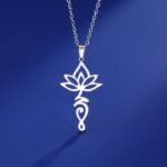 Pendentif Unalome Lotus Sacré -  by Fit Calm - fleur de lotus, Kopy, lotus, pendentif, pendentifs, unalome