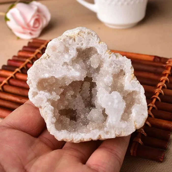 Géode Cristal de Quartz -  by Fit Calm - Best Seller, Cristal de roche, Décoration intérieure, equilibre, nouveautés de novembre 2020