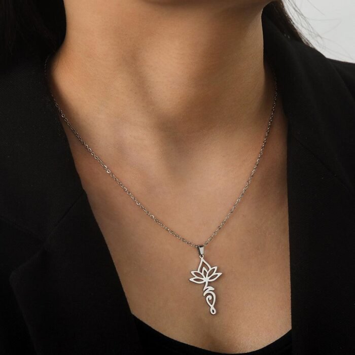 Pendentif Unalome Lotus Sacré -  by Fit Calm - fleur de lotus, Kopy, lotus, pendentif, pendentifs, unalome
